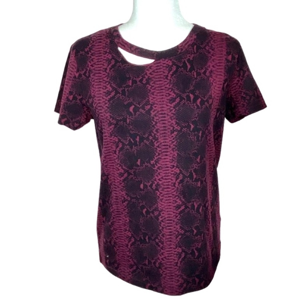 n: Philanthropy distressed tee